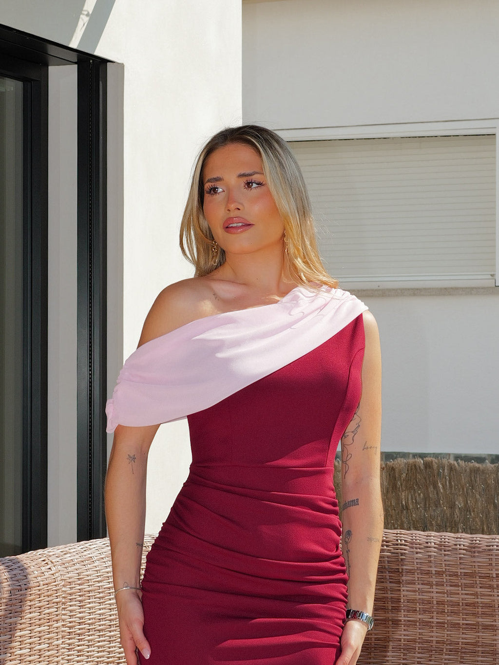 Vestido asim banda tulle bicolor burdeos