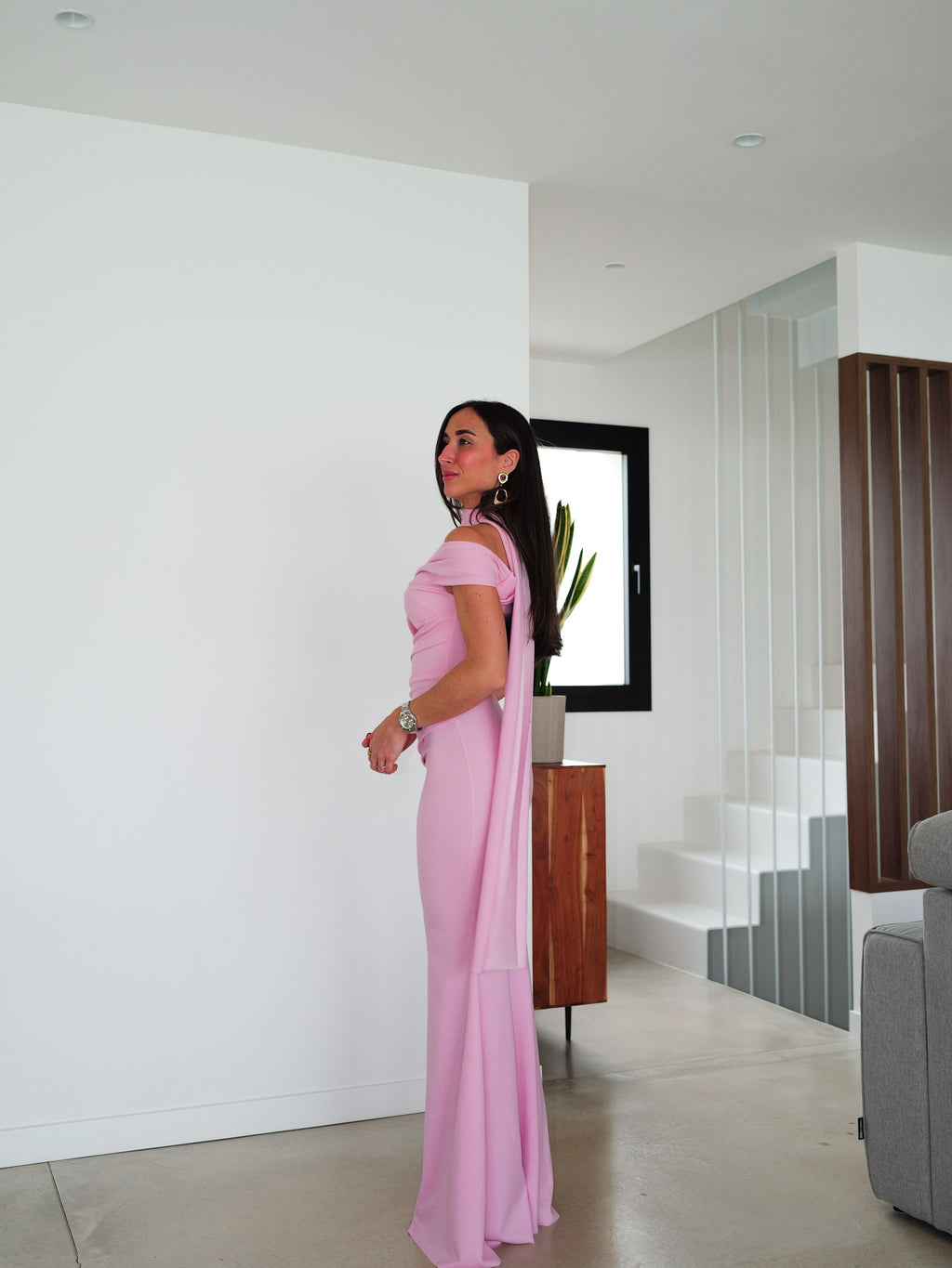 Vestido choker frunce asimétrico rosa
