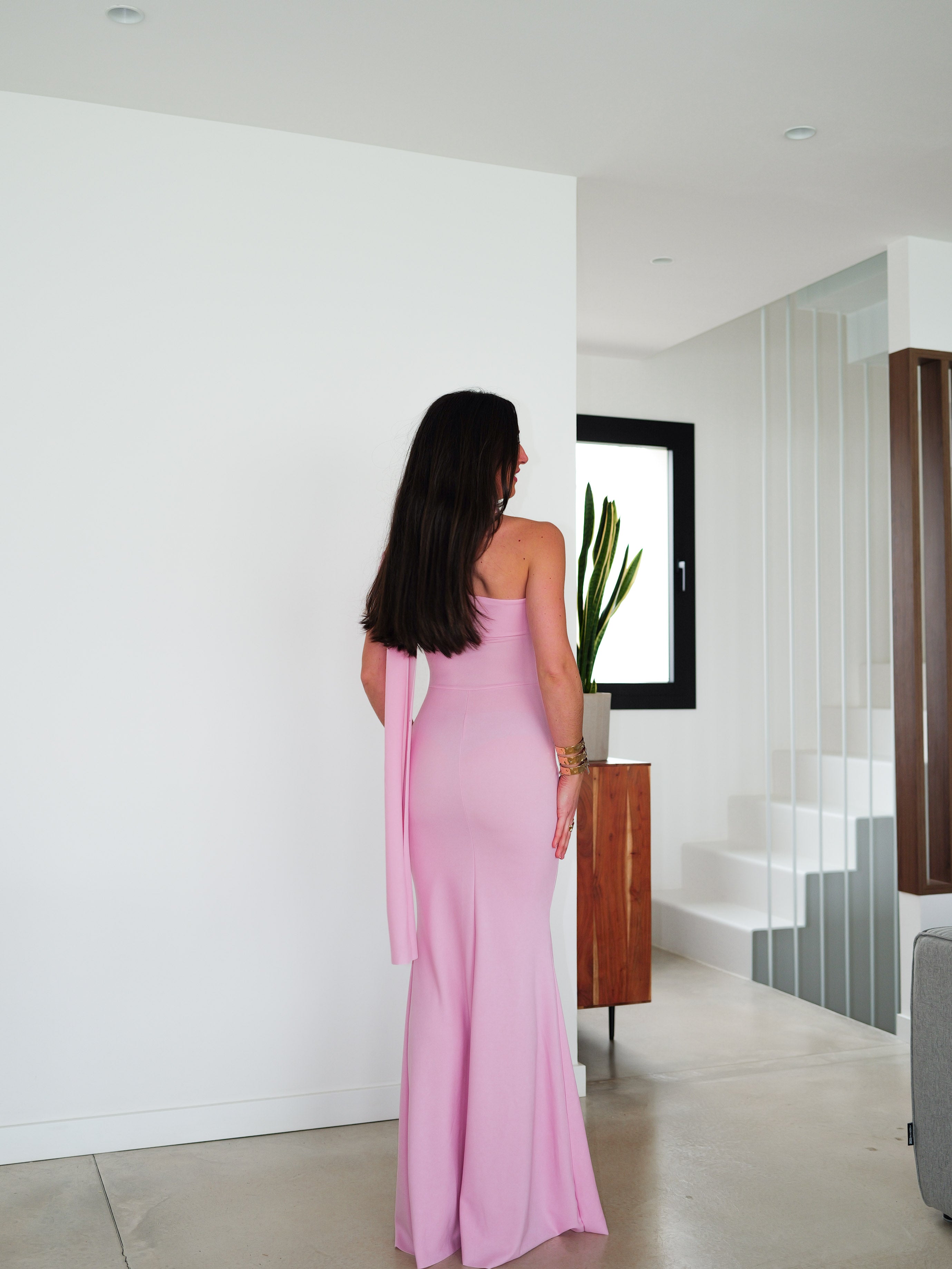 Vestido choker frunce asimétrico rosa