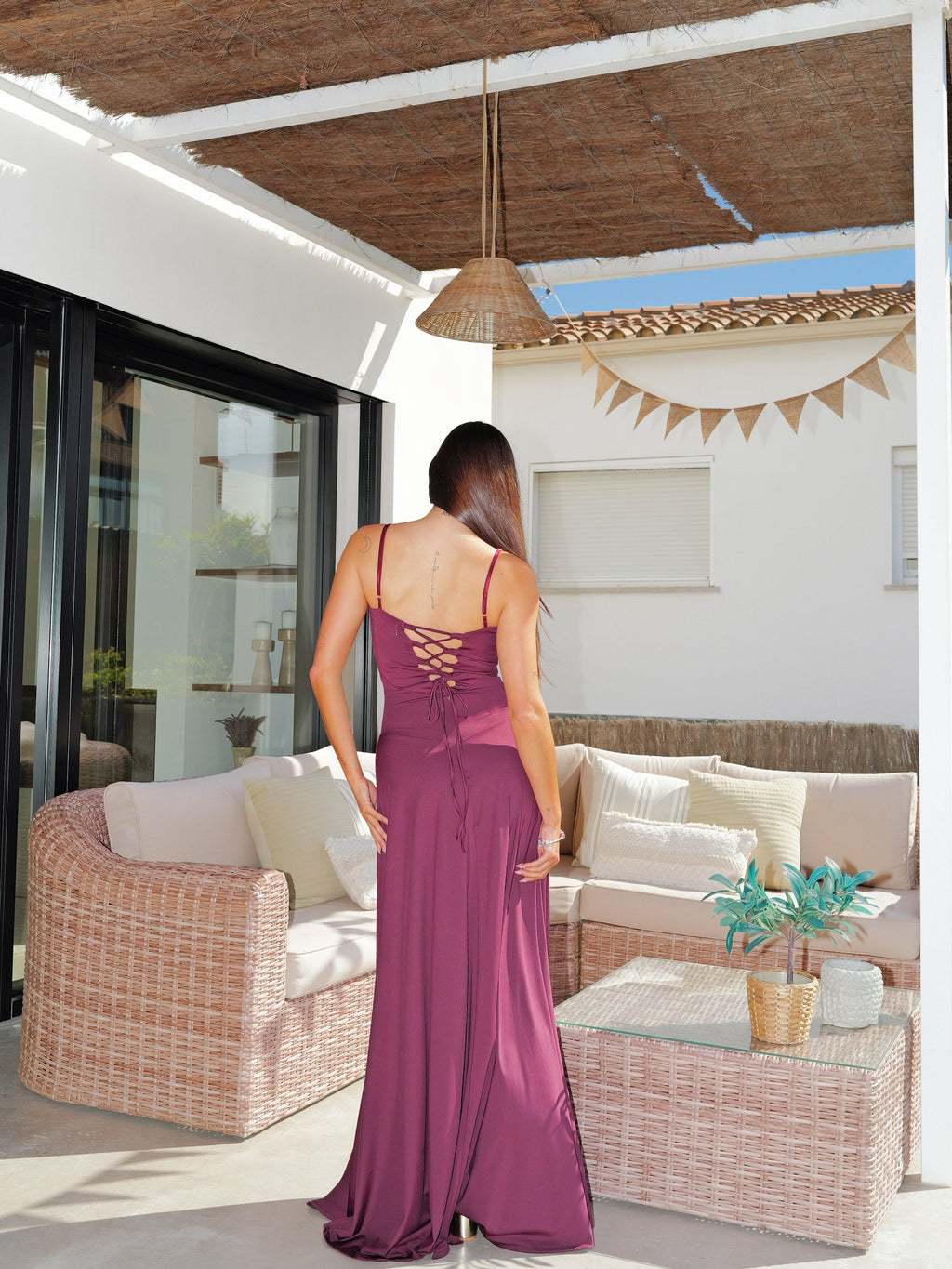 Vestido pico entrelazado princesa burdeos